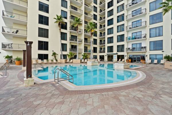 Origin at Seahaven Rooftop Pool