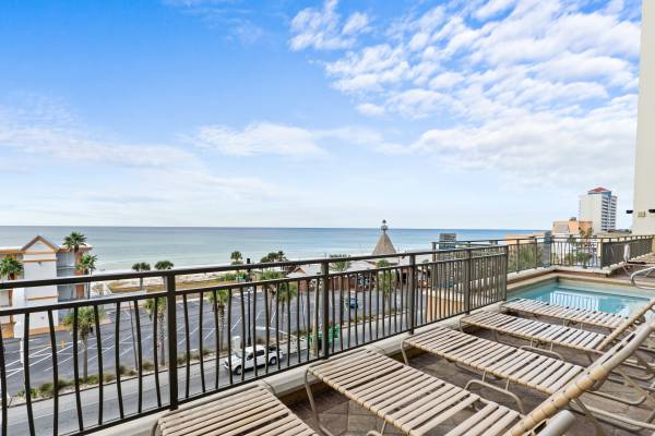 Origin at Seahaven Poolside Seating